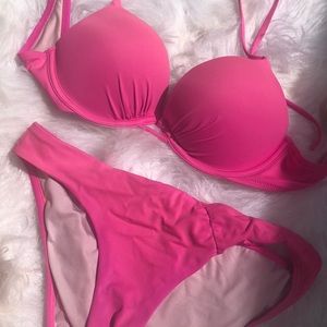Victoria’s Secret Bombshell Bikini